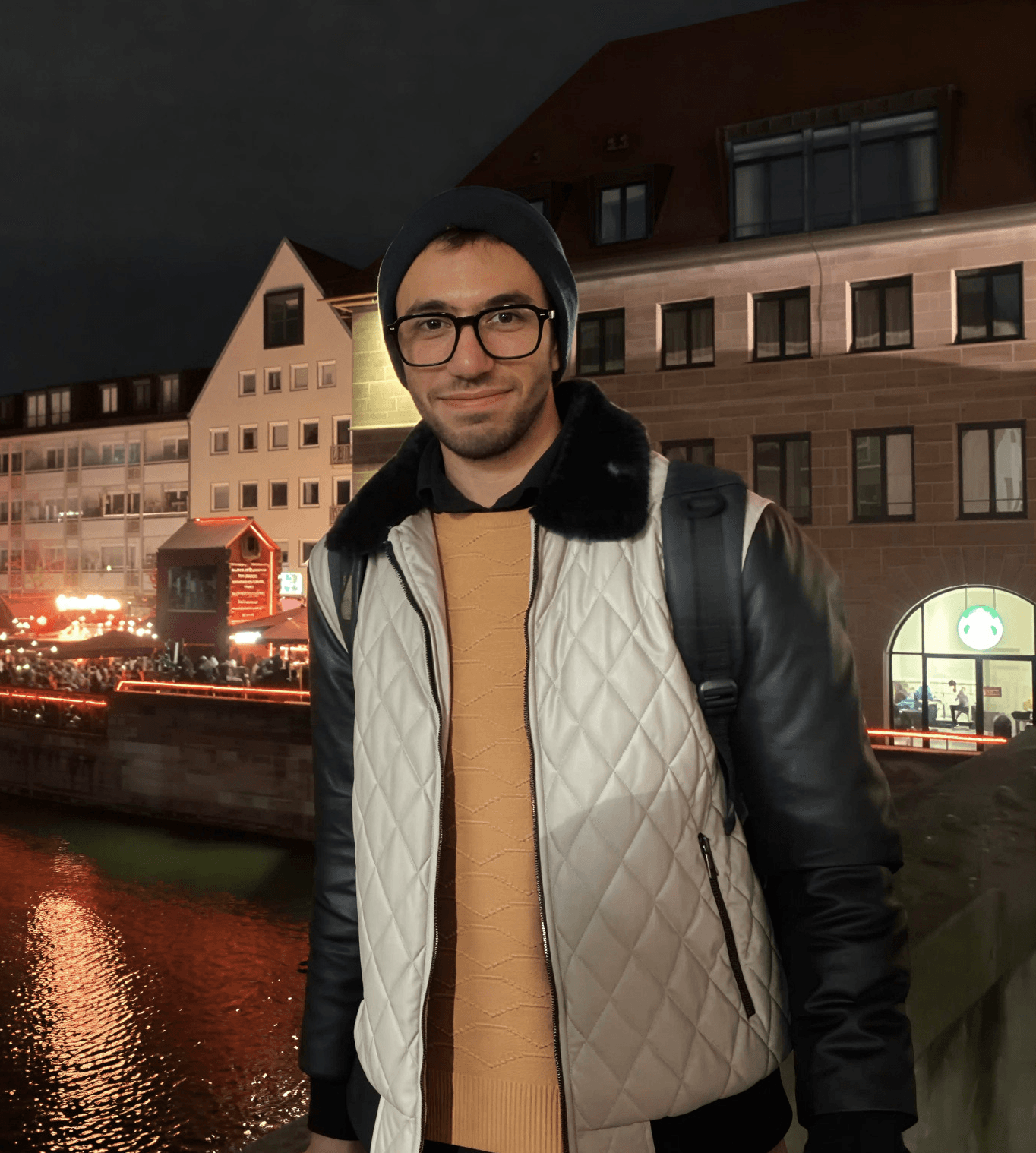 مؤمن أصلان - مقدم الكورس